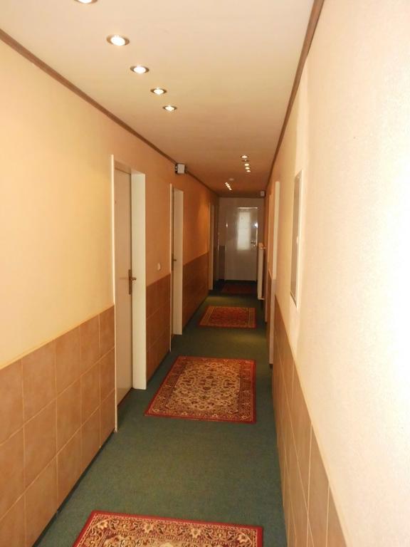 Hotel Garni Am Heuberg Eschwege Bagian luar foto