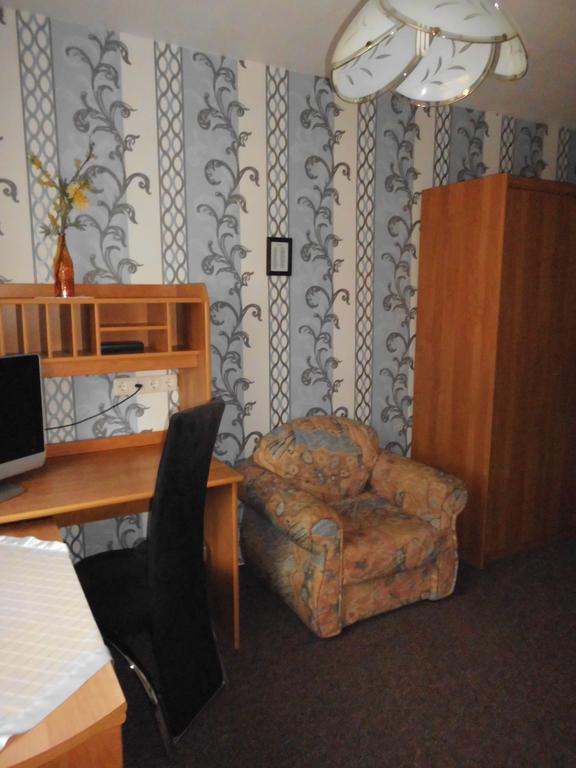 Hotel Garni Am Heuberg Eschwege Bagian luar foto